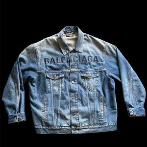 Balenciaga embroidered logo denim jacket UPDATED PICS AND VIDEO! BOTTOM PRICE🗣